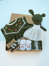 Load image into Gallery viewer, Olive the Bunny Newborn Baby Gift Set