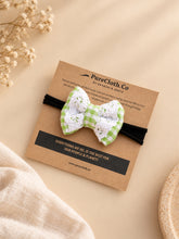 गैलरी व्यूवर में इमेज लोड करें, Newborn Mini Bow | Hair Clips | Headband | Lime Green Check