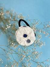 Load image into Gallery viewer, Flower Headband | Cotton | Off-White