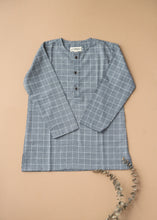 Load image into Gallery viewer, Beautiful cotton pajamas kept upon a peach background with a dry leaf aside.