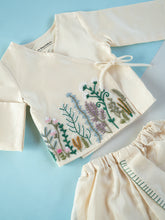 Load image into Gallery viewer, Jamna Set for Newborn Boys | Chanderi Silk | Off White
