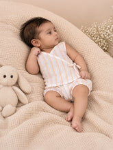गैलरी व्यूवर में इमेज लोड करें, Block Printed Muslin Jablas for Newborns | Polka &amp; Stripe
