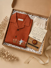 Load image into Gallery viewer, Eco-friendly Rakhi Gift Box for Boys | Snail Trail and Lion
