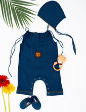 Load image into Gallery viewer, Unisex Sustainable Newborn Gift Hamper | Jungle Joy
