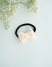 Load image into Gallery viewer, Newborn Mini Lace Bow | Headband | Off White
