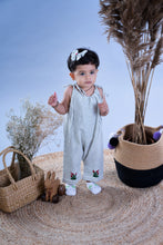 Load image into Gallery viewer, A baby girl wearing a cute butterfly accessories standing on jute mat.
